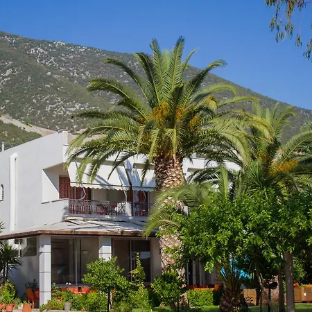 Hellas アパートホテル エピダウロス