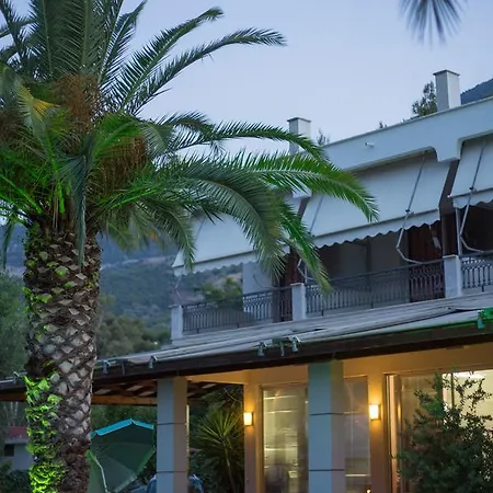 Hellas Ξενοδοχείο με διαμερίσματα