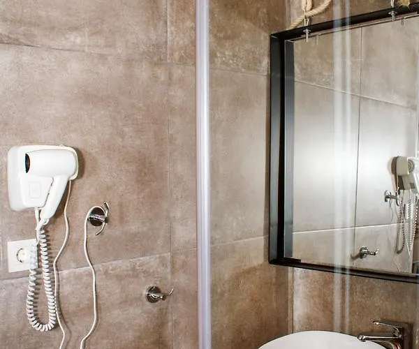 Hellas Apart Otel 2*